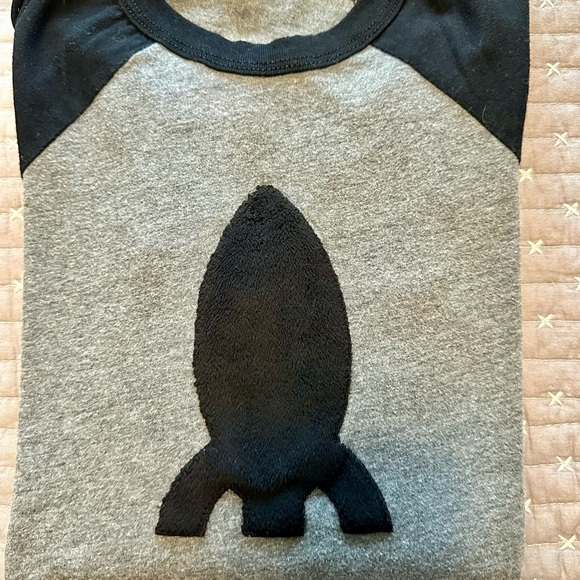 Cutest boutique tops with fuzzy appliqué! Great condition. Size 6. - Picture 4 of 6